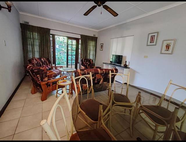 2 BEDROOM APARTMENT FOR SALE IN RENNIES BEACH